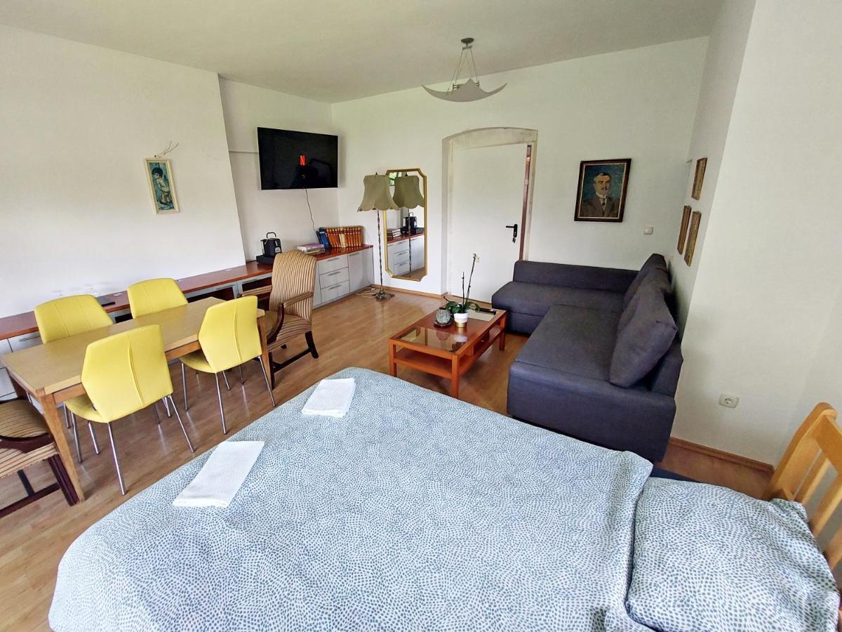 Hotel R24, Rose House Lubiana Esterno foto